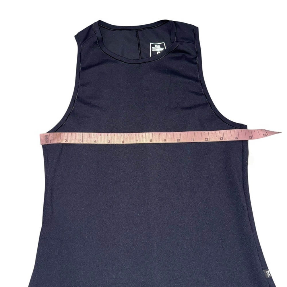 On Running Black Movement Tank Racerback Size Medium - Picture 5 of 10